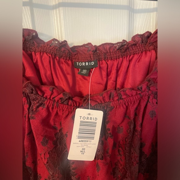 Babydoll Lace Tiered Short Sleeve top from Torrid - Picture 5 of 5